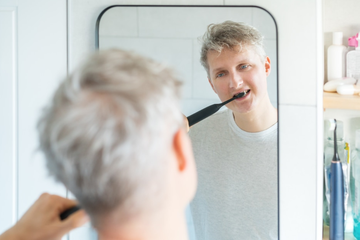 What Happens If You Use a Moldy Toothbrush