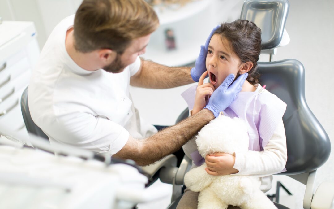 Signs your child needs an early dental visit